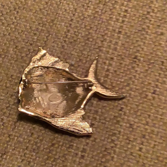 Fish Pin/Brooch - Picture 2 of 2